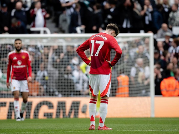 NEWCASTLE UPON TYNE, ENGLAND - APRIL 13: Alejandro Garnacho of Manchester United in action during the Premier League match between Newcastle United FC and Manchester United FC at St James' Park on April 13, 2025 in Newcastle upon Tyne, England. (Photo by Ash Donelon/Manchester United via Getty Images)