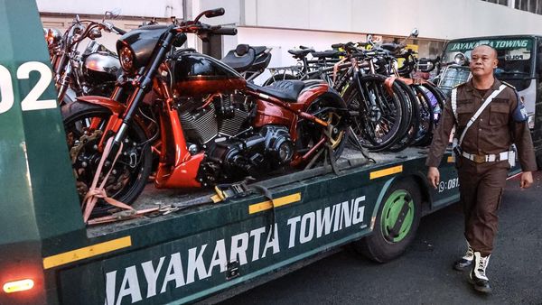 Deretan Mobil-Motor Mewah di Kasus Suap Hakim