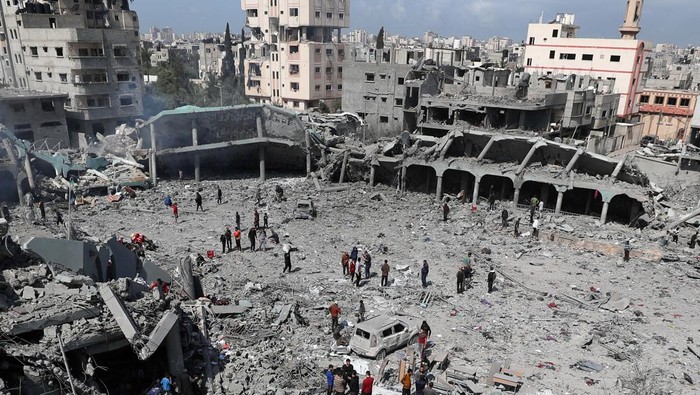 Hancur Lebur Sekolah yang Tampung Pengungsi Palestina Dibombardir Israel Hamas