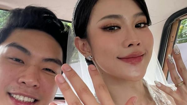 8 Potret Pernikahan Jessica Jane dengan Erwin Phang
