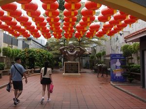 Jalan-jalan dan Belanja Sampai Puas di Jonker Street, Ikonnya Melaka Jalan-jalan dan Belanja Sampai Puas di Jonker Street, Ikonnya Melaka