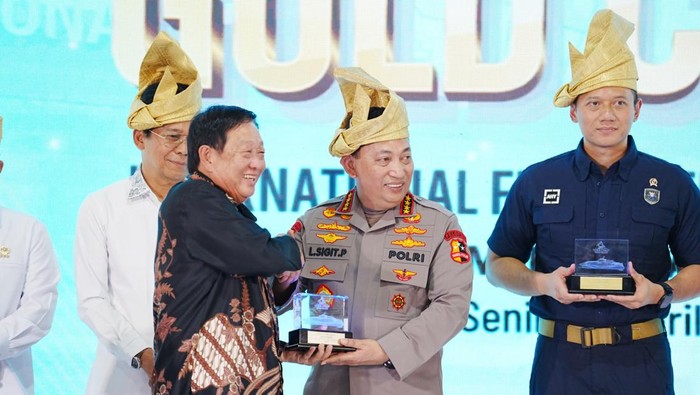 Kapolri Hadiri Peresmian Pelabuhan Gold Coast Bengkong Kapolri Hadiri Peresmian Pelabuhan Gold Coast Bengkong