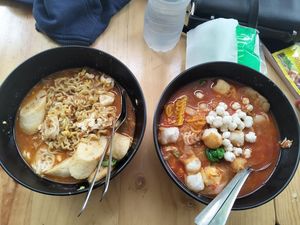Lengkap Mantap! 20 Seblak Prasmanan Ada di Sini! Lengkap Mantap! 20 Seblak Prasmanan Ada di Sini!
