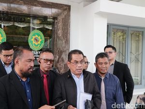 Ijazah SMA Jokowi Digugat di PN Solo, KPU Solo hingga UGM Turut Tergugat Ijazah SMA Jokowi Digugat di PN Solo, KPU Solo hingga UGM Turut Tergugat