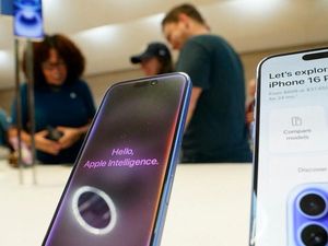 Ngebet Bikin Sendiri, Trump Bakal Berlakukan Tarif Cip Semikonduktor