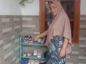 2 Maling Terekam CCTV Curi Sepatu Bermerek di Teras Rumah Warga Kota Malang 2 Maling Terekam CCTV Curi Sepatu Bermerek di Teras Rumah Warga Kota Malang