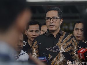 KPK Ungkap Alasan Periksa Febri Diansyah Terkait Perkara Harun Masiku KPK Ungkap Alasan Periksa Febri Diansyah Terkait Perkara Harun Masiku