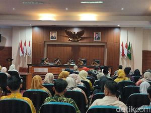 Datangi Bupati Ciamis, Ratusan Tenaga Honorer Pertanyakan Kejelasan Nasib