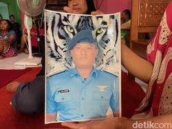 Menanti Fakta Kematian Anaknya, Ibu TKI Kamboja Asal Banyuwangi Gelar Tahlilan