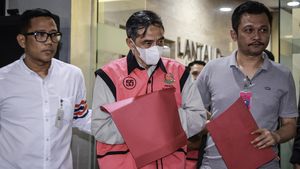 Tiga Hakim Pemberi Vonis Lepas Korupsi Migor Berbaju Tahanan Kejagung