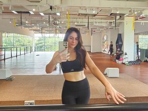 5 Potret Wulan Guritno Pamer Gaya Sporty di Usia 44 Tahun 5 Potret Wulan Guritno Pamer Gaya Sporty di Usia 44 Tahun