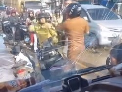ASN Banyuasin yang Adu Jotos di Jalan Ternyata Pegawai Kelurahan-Sudah Dibina