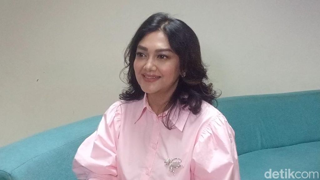 Senyum Manis Bella Saphira Senyum Manis Bella Saphira
