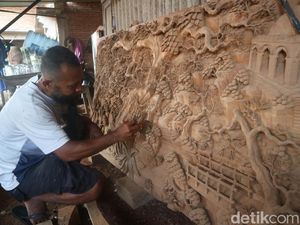 Sukarno Pengukir Jepara Tetap Eksis di Tengah Minimnya Regenerasi Sukarno Pengukir Jepara Tetap Eksis di Tengah Minimnya Regenerasi