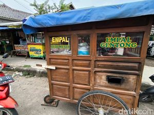 Lezatnya Empal Gentong Dudu Musuh, Warisan Rasa Tiga Generasi Lezatnya Empal Gentong Dudu Musuh, Warisan Rasa Tiga Generasi