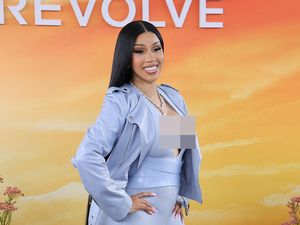Cardi B Hamil Anak Keempat, Buah Hati yang Pertama dengan Pasangan Baru Cardi B Hamil Anak Keempat, Buah Hati yang Pertama dengan Pasangan Baru
