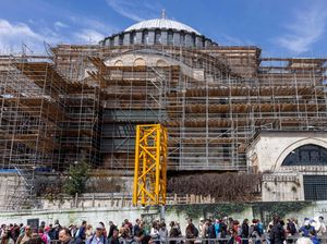 Hagia Sophia Direnovasi Besar-Besaran untuk Antisipasi Gempa Hagia Sophia Direnovasi Besar-Besaran untuk Antisipasi Gempa