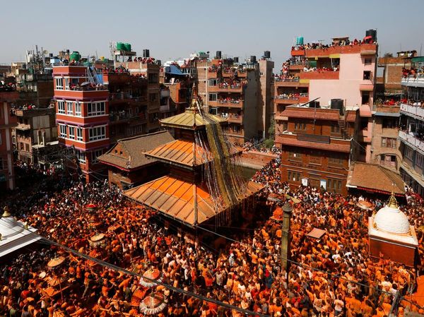 Meriah Festival Sindoor Jatra Sambut Musim Semi dan Tahun Baru Nepal