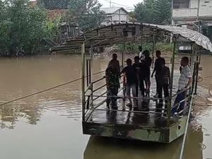 Diduga Bunuh Diri, Wanita di Gresik Lompat dari Perahu Tambang