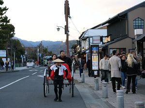 Populasi Jepang Anjlok, Kenapa Warganya Makin Ogah Menikah dan Punya Anak? Populasi Jepang Anjlok, Kenapa Warganya Makin Ogah Menikah dan Punya Anak?