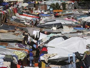 Kondisi Tempat Pengungsian Korban Kekerasan Geng Haiti Kondisi Tempat Pengungsian Korban Kekerasan Geng Haiti