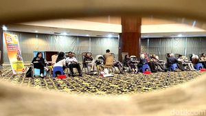 Rayakan HUT ke-56, Bank Mega Gelar Donor Darah hingga Mini MCU