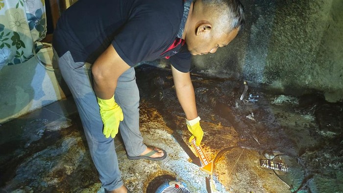 Remaja wanita berinisial AKG (15) tewas dalam kebakaran yang melanda rumahnya di Jalan Perjuangan 2, RT 001, Kelurahan Tanjung Selor Timur, Kecamatan Tanjung Selor, Kabupaten Bulungan, Kalimantan Utara. Kebakaran terjadi pada Selasa (15/4/2025) sekitar pukul 03.50 WITA. Tragedi putri tewas