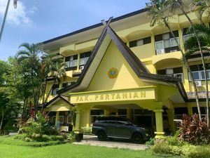 Mahasiswa Unram Nyamar Jadi Jemaah Wanita Dikenal Pendiam-Kerap Dirundung Mahasiswa Unram Nyamar Jadi Jemaah Wanita Dikenal Pendiam-Kerap Dirundung