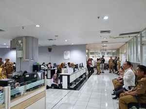 Permudah Investasi, Pemkot Surabaya Pusatkan Perizinan di DPMPTSP Permudah Investasi, Pemkot Surabaya Pusatkan Perizinan di DPMPTSP