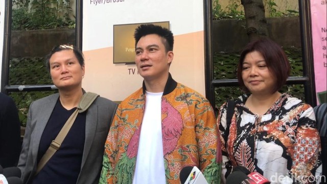 Kabar Terkini Artis dari InsertLive : Minta Paula Tak Ajukan Banding, Baim Wong Berjanji Tak Akan Larang...