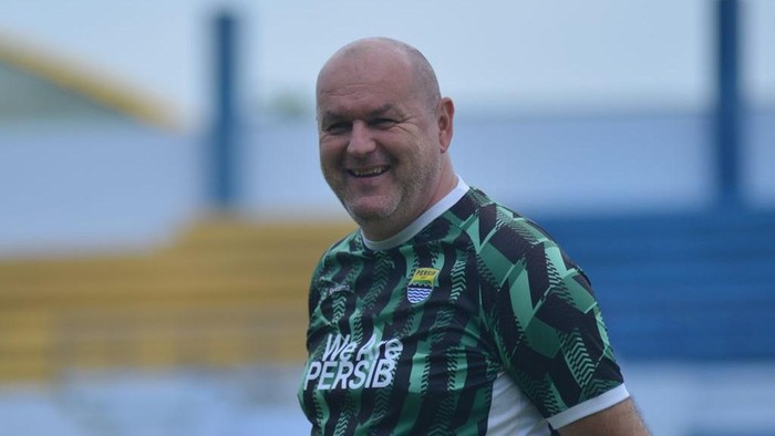 Bojan Hodak. Bojan Hodak.
