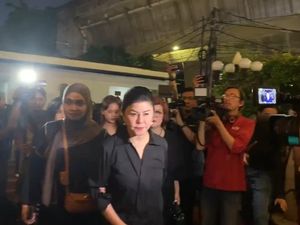 Kerabat Melayat ke Rumah Duka Hotma Sitompoel: Desiree hingga Bams Samson