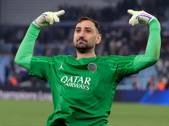 BIRMINGHAM, ENGLAND - APRIL 15: PSG goalkeeper Gianluigi Donnarumma celebrates following the UEFA Champions League 2024/25 Quarter Final Second Leg football match between Aston Villa FC and Paris Saint-Germain (PSG) at Villa Park on April 15, 2025 in Birmingham, England. (Photo by Jean Catuffe/Getty Images)