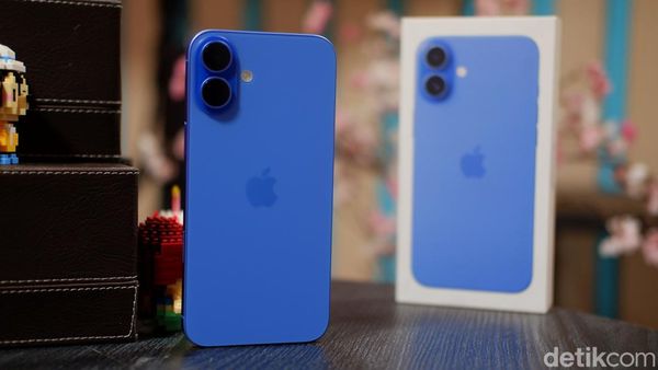 Unboxing iPhone 16 Plus Ultramarine, Warna Menggoda Harga Masih Ramah