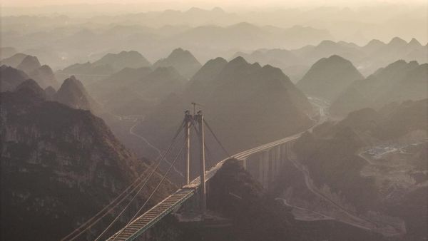 Potret Menakjubkan Calon Jembatan Tertinggi Dunia di China