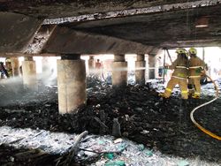 Potret Kolong Tol Dekat JIS Penuh Jelaga gara-gara Kebakaran Sampah