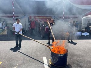 Kejari Palembang Musnahkan Miras, Senpi dan Narkoba dari 254 Perkara