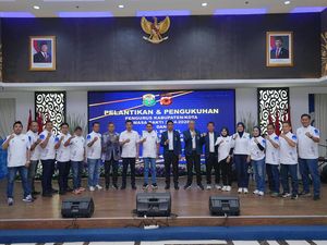 Indra Jayaatmaja Dilantik Jadi Ketum PBSI Kabupaten Sumedang Indra Jayaatmaja Dilantik Jadi Ketum PBSI Kabupaten Sumedang