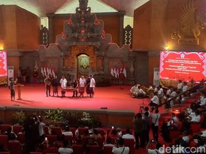 Bale Kertha Adyaksa Diresmikan, Kasus Pidana Bisa Diselesaikan Lewat Adat Bale Kertha Adyaksa Diresmikan, Kasus Pidana Bisa Diselesaikan Lewat Adat