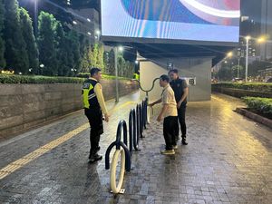 5 Hal Diketahui soal Sepeda Diparkir di Bike Rack MRT Jaksel Dicuri 5 Hal Diketahui soal Sepeda Diparkir di Bike Rack MRT Jaksel Dicuri