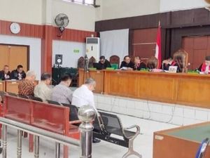 Tiga Petinggi BUMN Korupsi Proyek LRT Dituntut Hukuman Berbeda