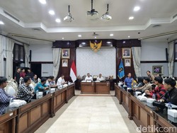 Hari Ini 31 Eks Karyawan Ijazahnya Ditahan akan Lapor ke Polres Tanjung Perak