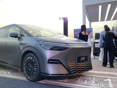 Tampang MPV Mewah Xpeng X9 yang Penjualannya Kalahkan Toyota Alphard