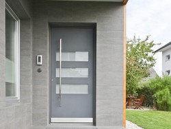 Pintu Kayu Seret Sampai Muncul Goresan di Lantai? Begini Cara Mengatasinya