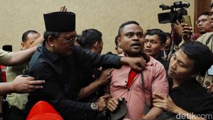 Dianggap Penyusup, Pria Ini Diusir dari Sidang Hasto