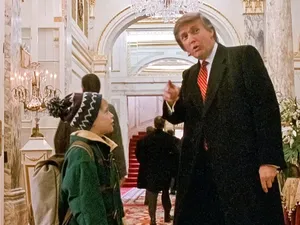 Deal Politik Donald Trump di Home Alone 2 Deal Politik Donald Trump di Home Alone 2