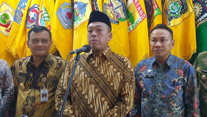 Gubernur Jateng Ahmad Luthfi, Menteri ATR/BPN Nusron Wahid, Kepala Kanwil BPN Provinsi Jawa Tengah Lampri Gubernur Jateng Ahmad Luthfi, Menteri ATR/BPN Nusron Wahid, Kepala Kanwil BPN Provinsi Jawa Tengah Lampri bantuan Bank Dunia