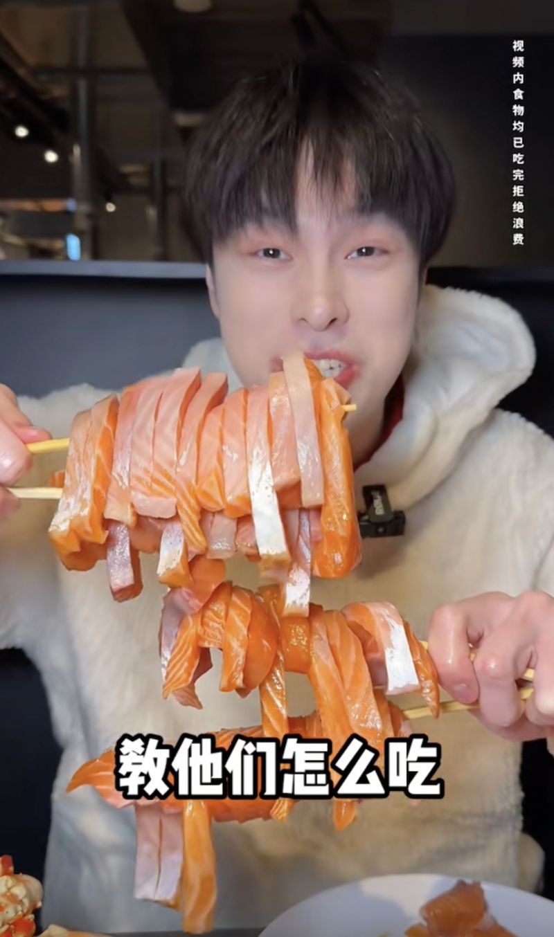Habiskan Seafood Mahal di Resto Jepang, Influencer China Ini Berniat Jahat