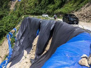 Hati-hati! Jalur Timur Trans Sulawesi Amblas Hati-hati! Jalur Timur Trans Sulawesi Amblas