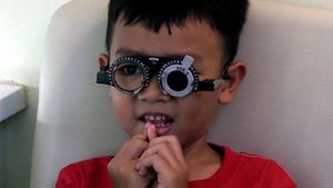 Melihat Layanan Kesehatan Mata Anak Satu Atap Pertama di Indonesia